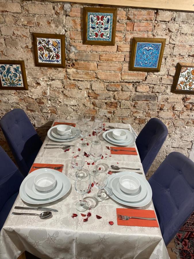 Otantic Place In Sultanahmet *