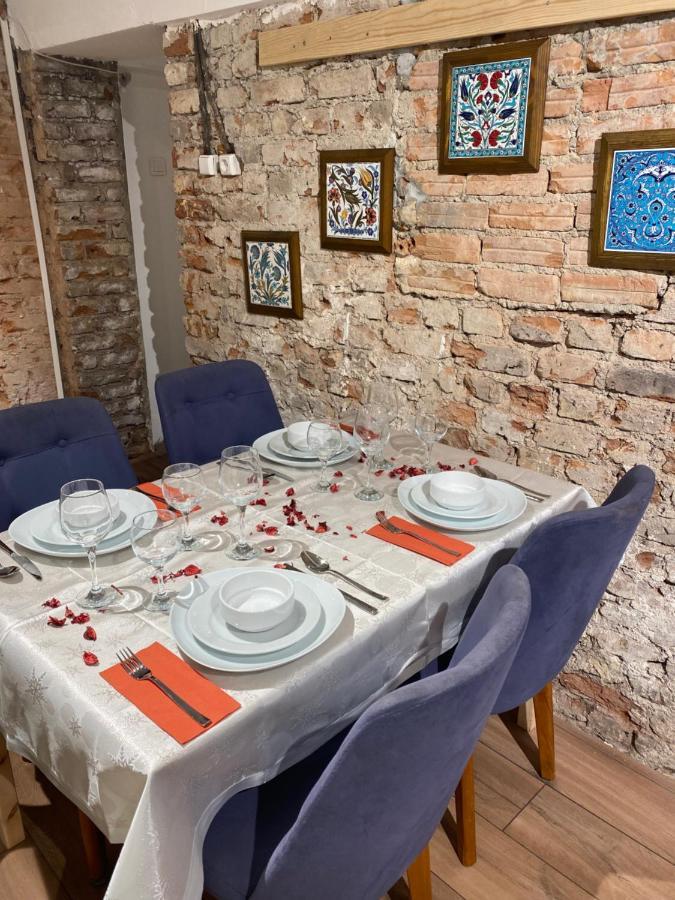 Otantic Place In Sultanahmet