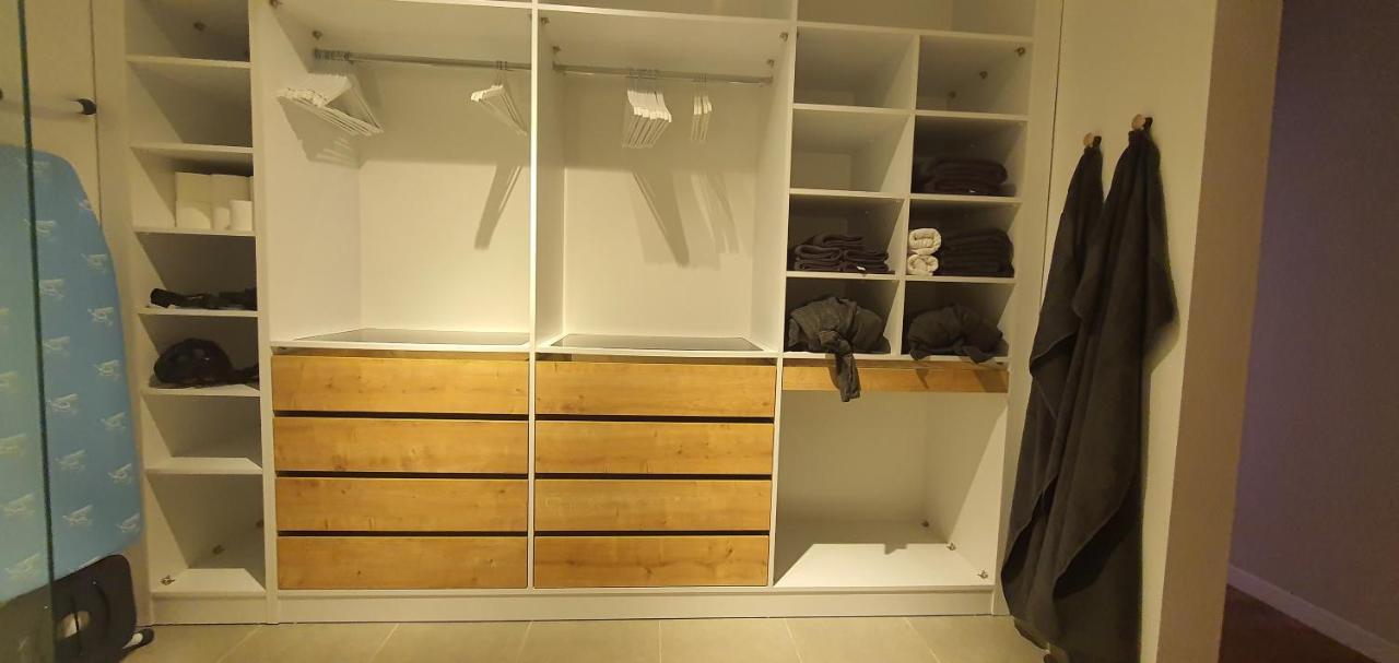 Apartment Brand New Luxuries 3-bedrooms In The Center *