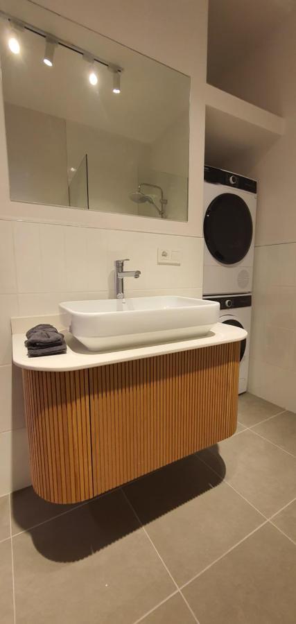 Apartment Brand New Luxuries 3-bedrooms In The Center *