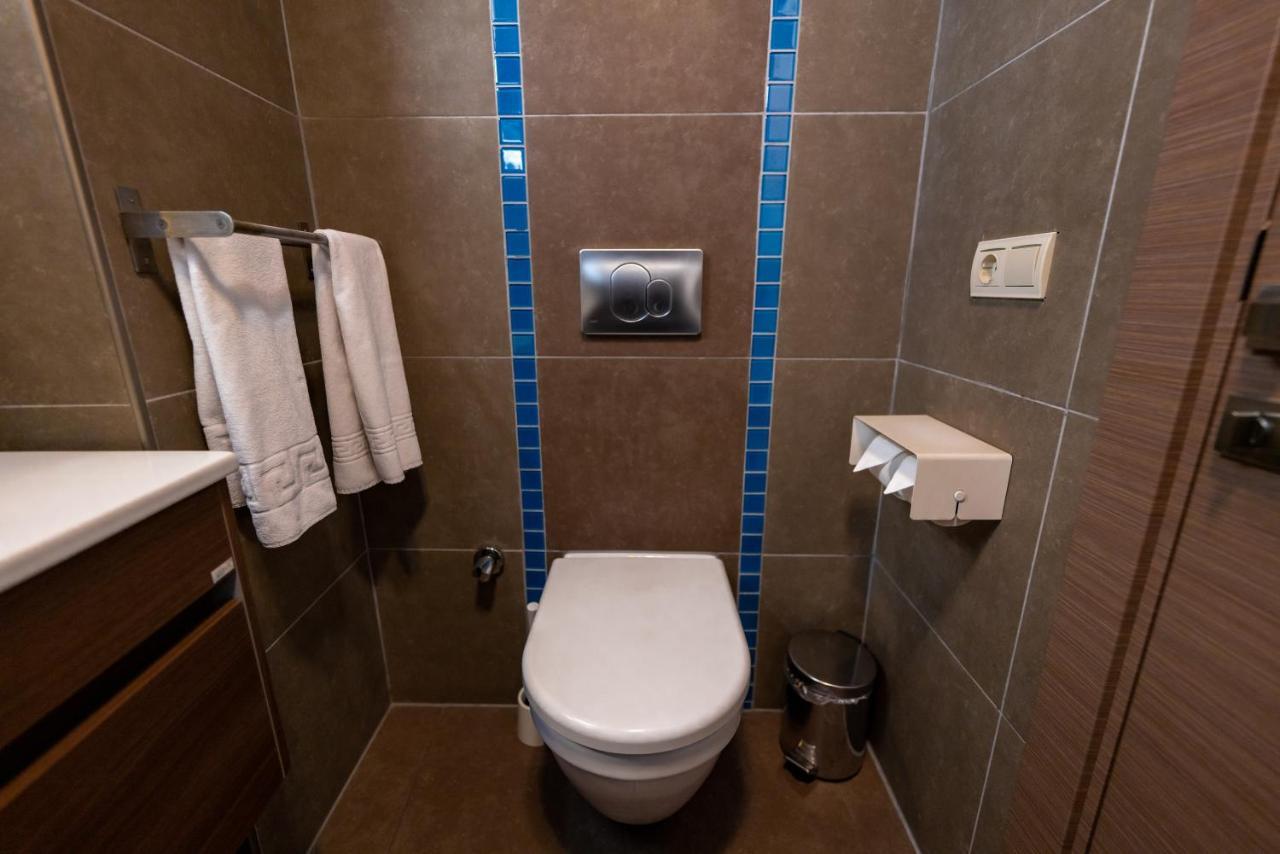 Elanaz Hotel 3*