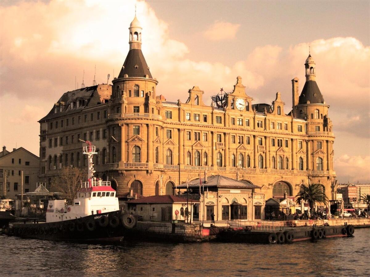 Intimate Haydarpasa *