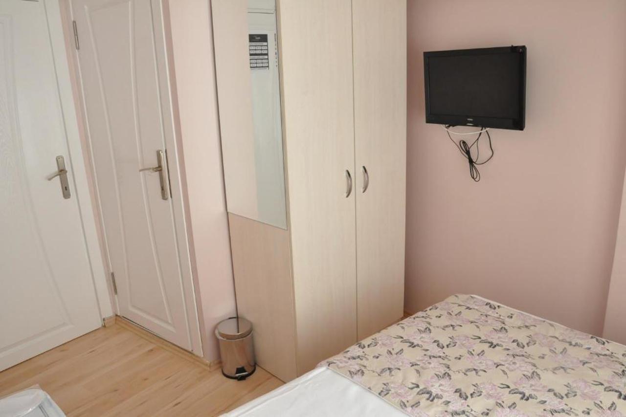 Huxley And Aparts Old Hotel 3*