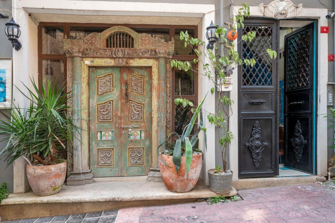 Taksim Antique *