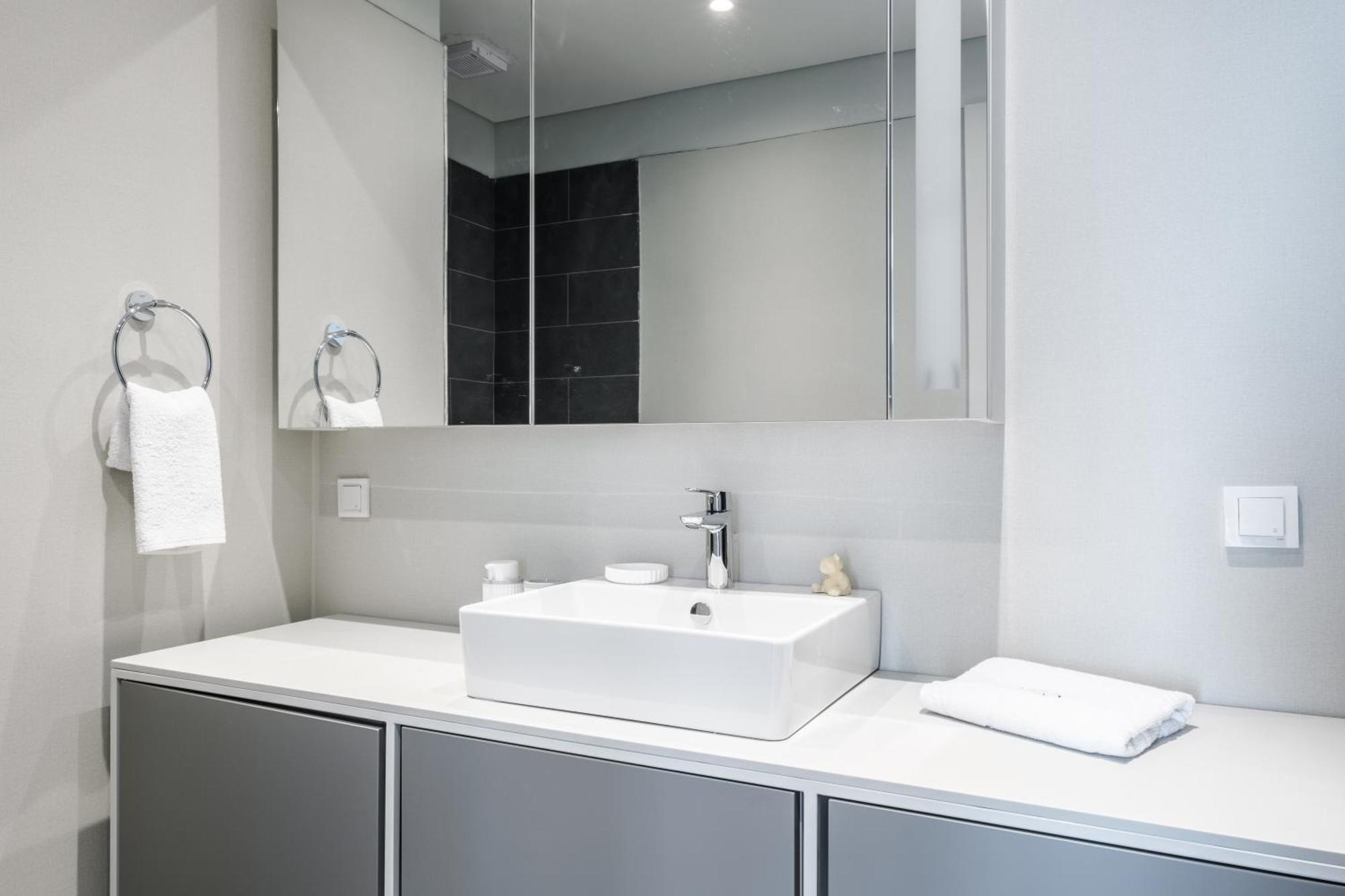 Roya Nova By Newinn Apartment