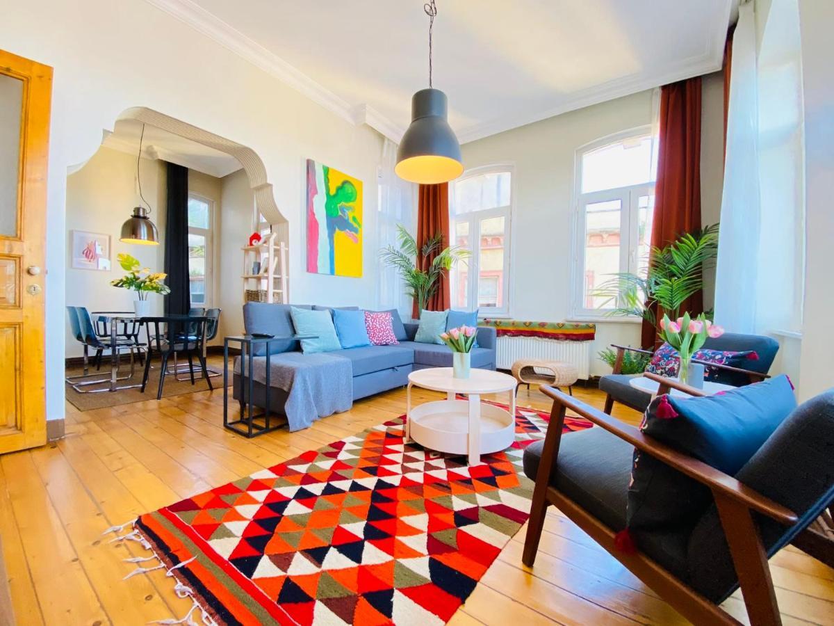 Building Near Galata Tower With Great View In Beyoglu Apartment Istanbul