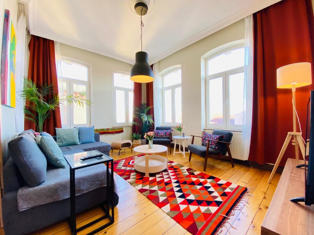 Apartment Building Near Galata Tower With Great View In Beyoglu *