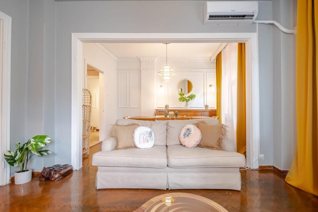 With Balcony Close To Taksim In Cihangir