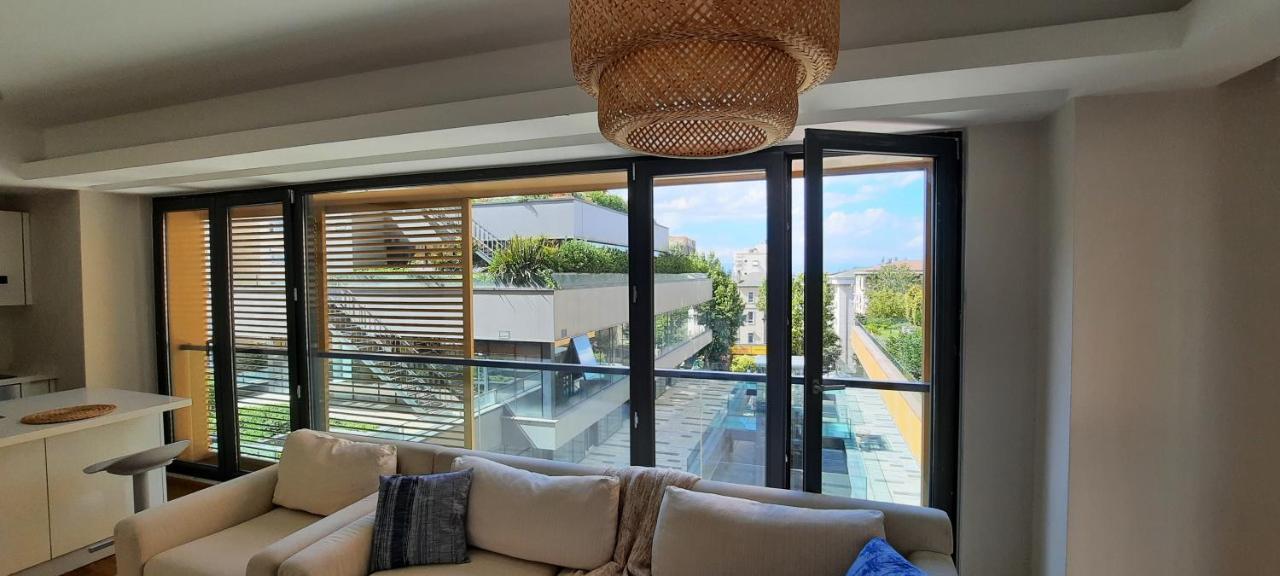 Ultra Lux Flat-great Locationb1 Apartment *