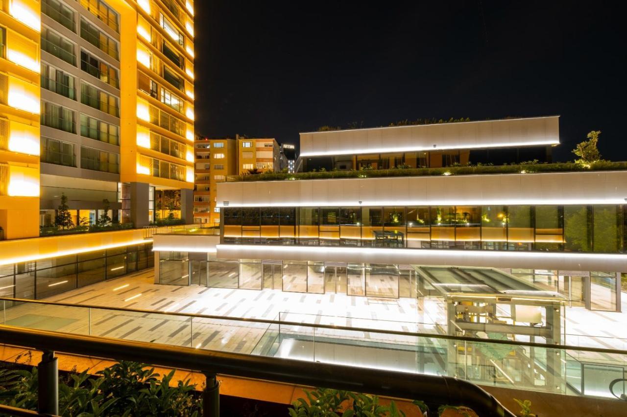 Ultra Lux Flat-great Locationb1