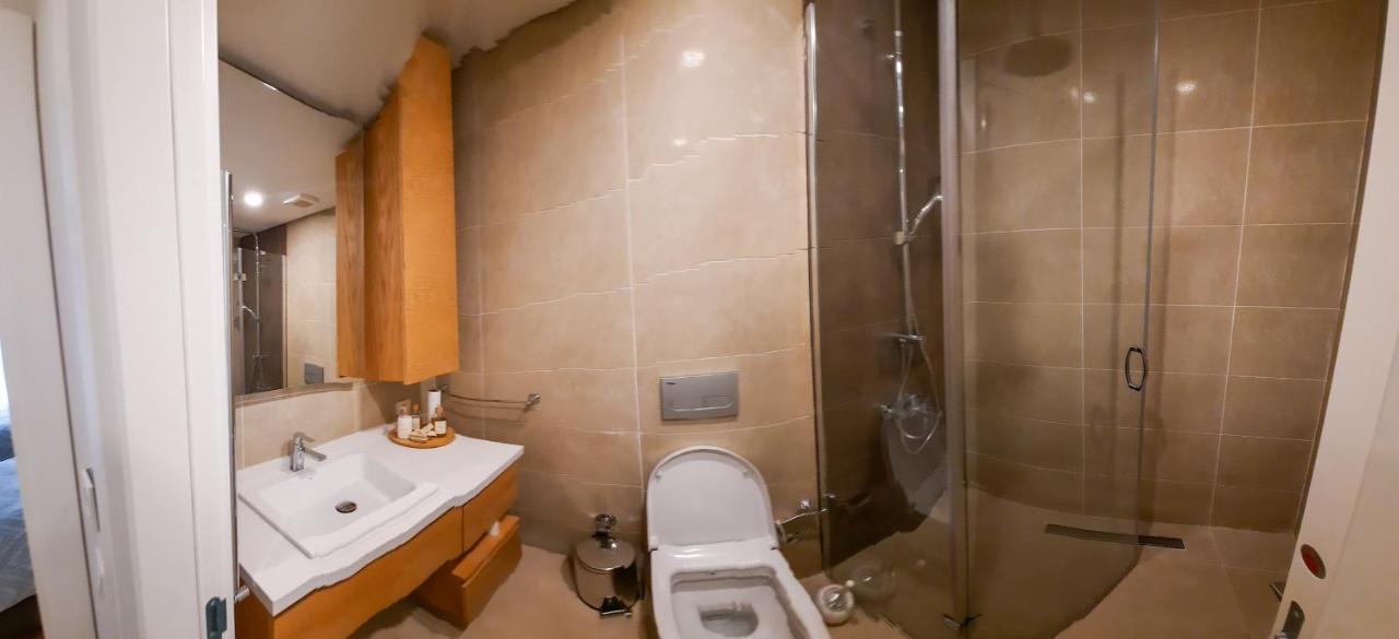 Ultra Lux Flat-great Locationb1 *