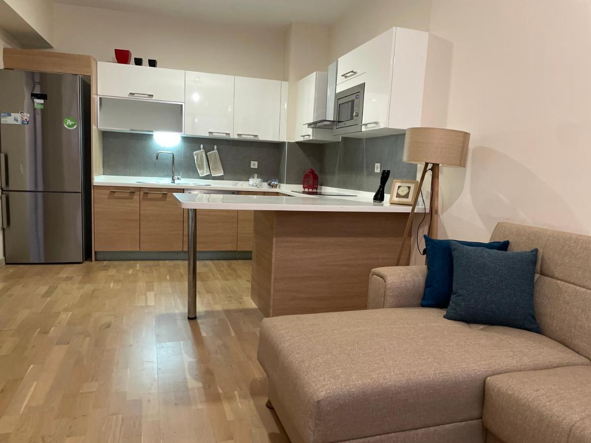 Apartment Kozza Park, Next To Akbati Shopping Mall And Tennis Academy