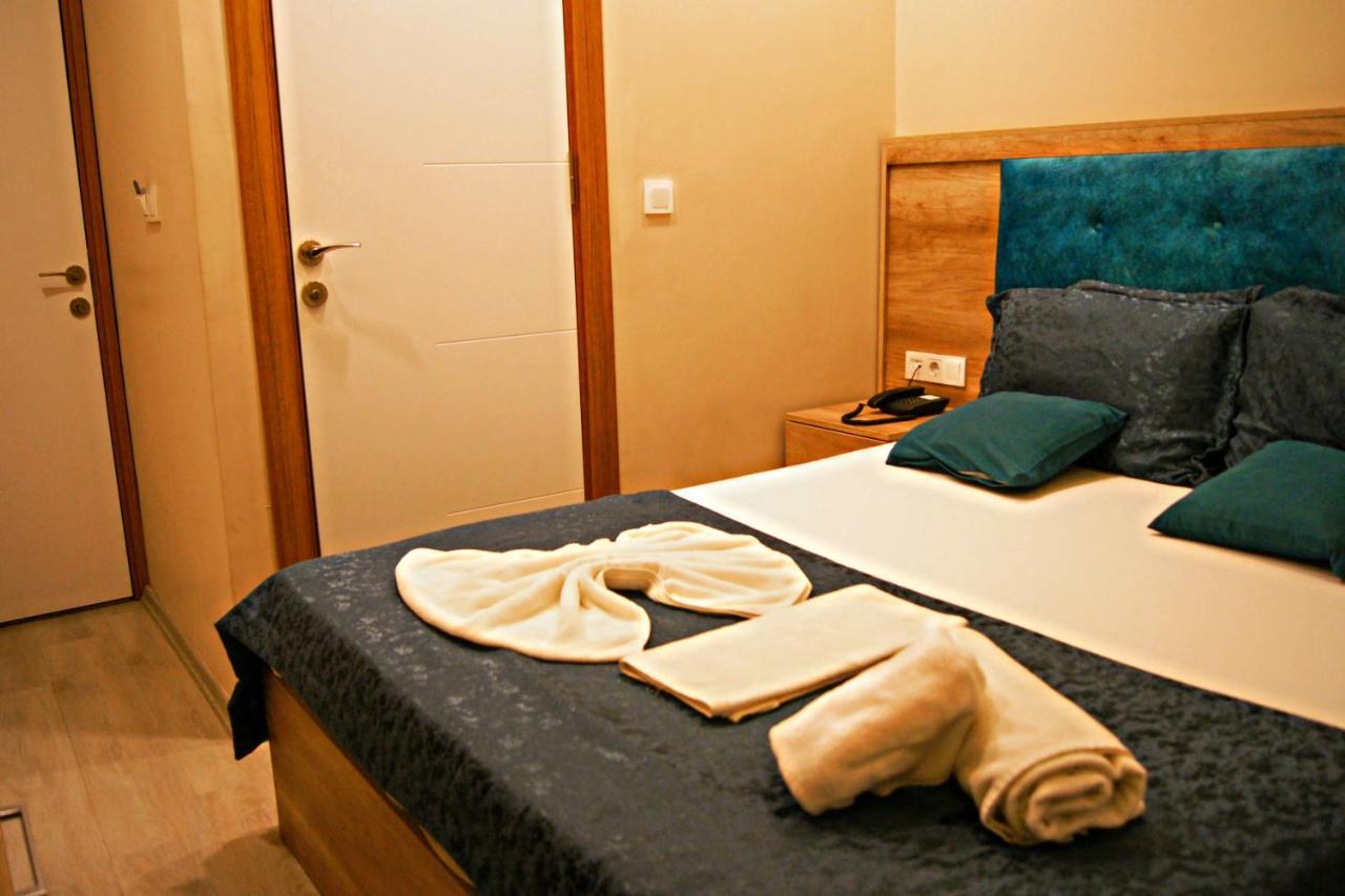 Destinia Pera 4*