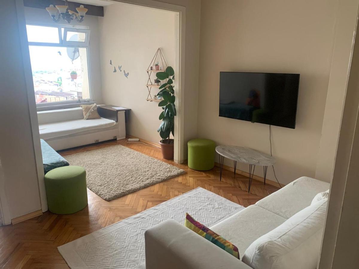 Deniz Manzarali Genis Konforlu Daire Apartment *
