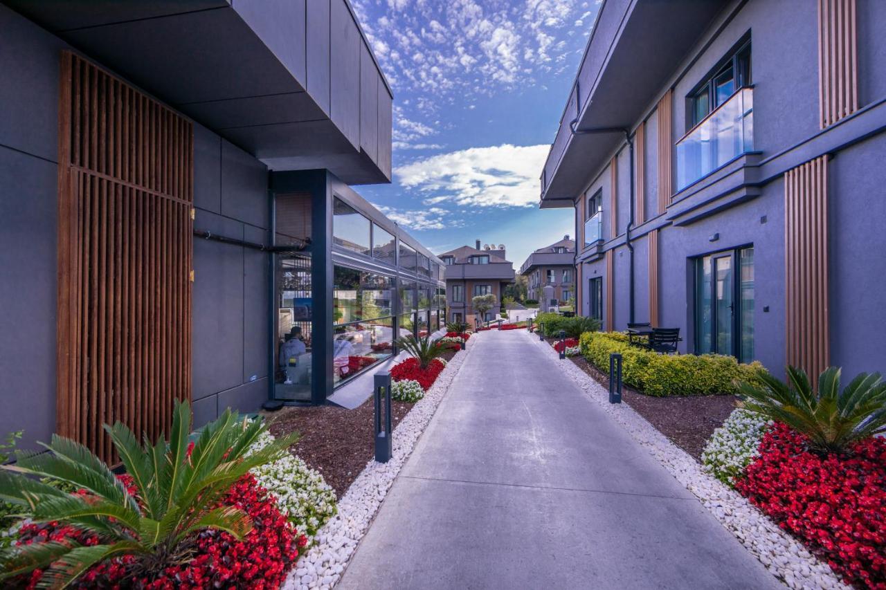 Hotel Menalo Premium Airport