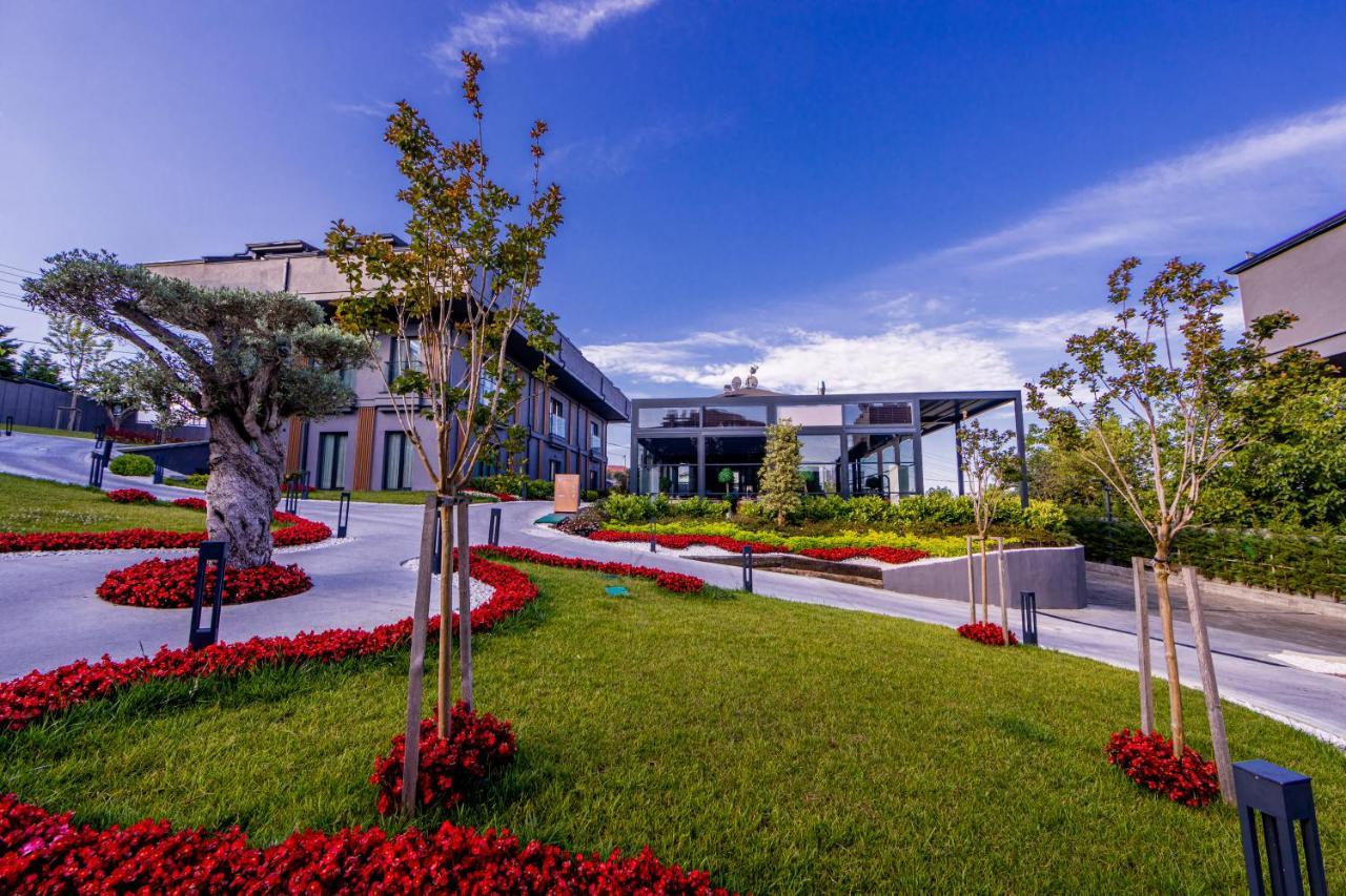 Hotel Menalo Premium Airport 5*