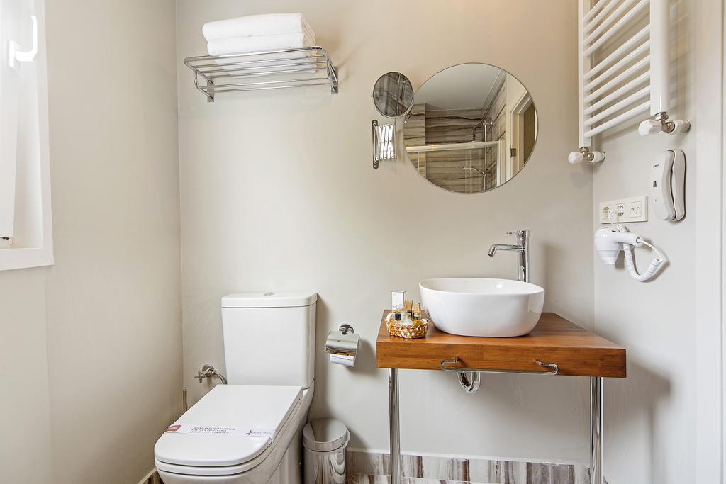Almina Guest house 2*