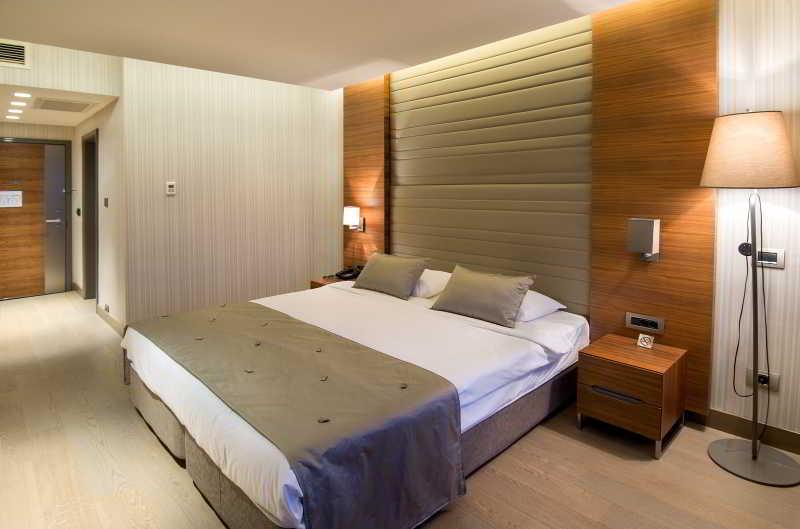 Arcadia Blue Hotel 4*