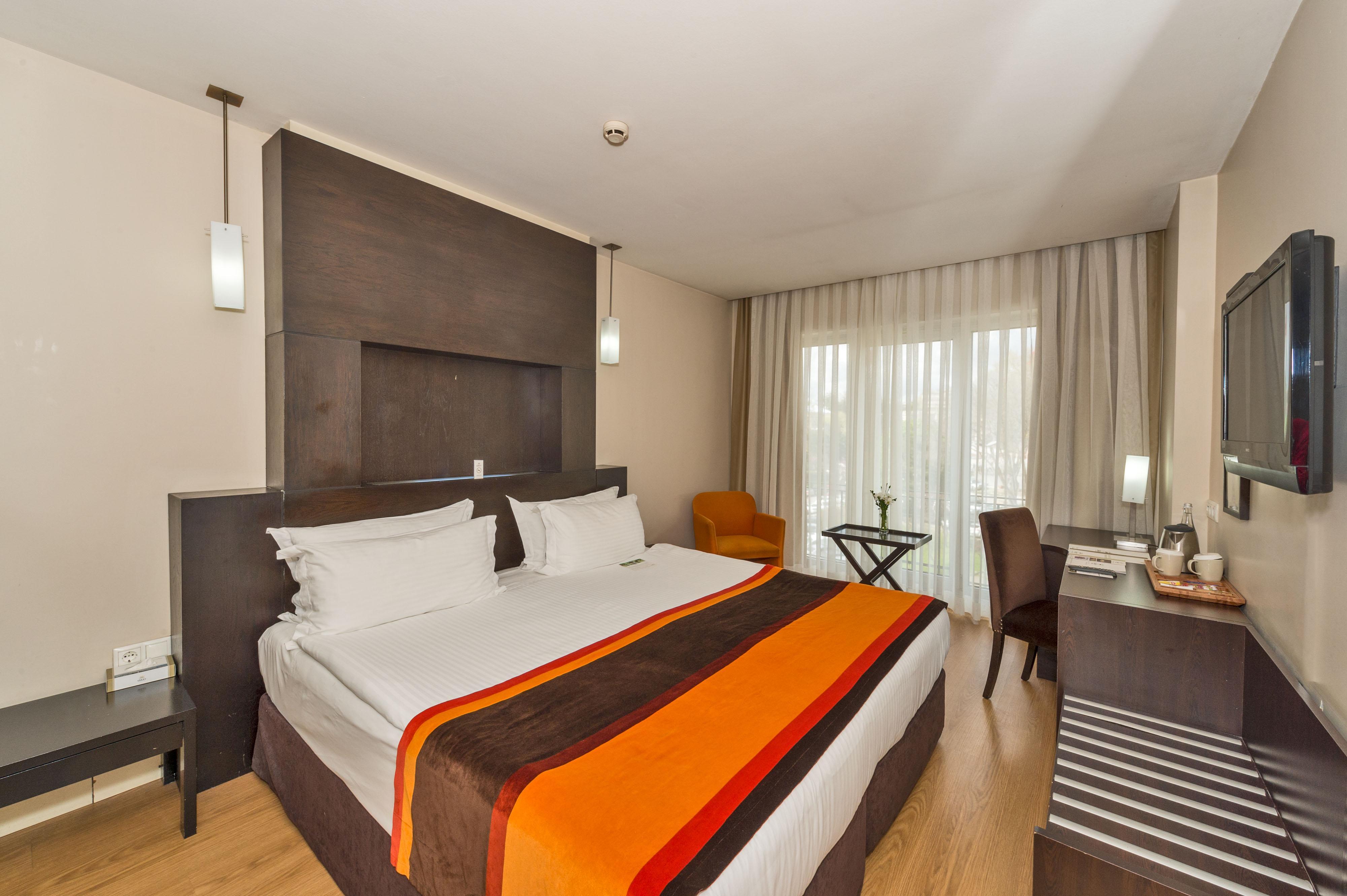 The Beyaz Saray & - Special Category Istanbul