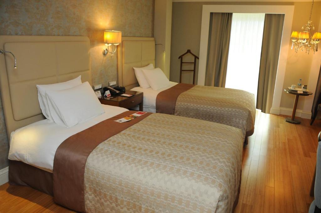 Aspera Altunizade Hotel 4*