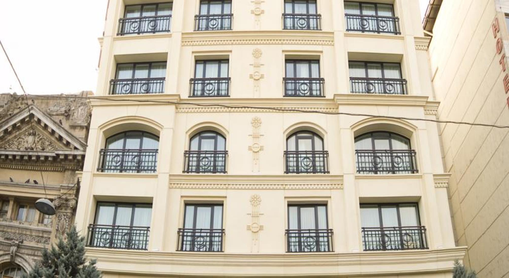 Otel Innpera 4*