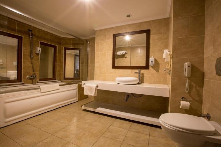 Park Polonezkoey Hotel