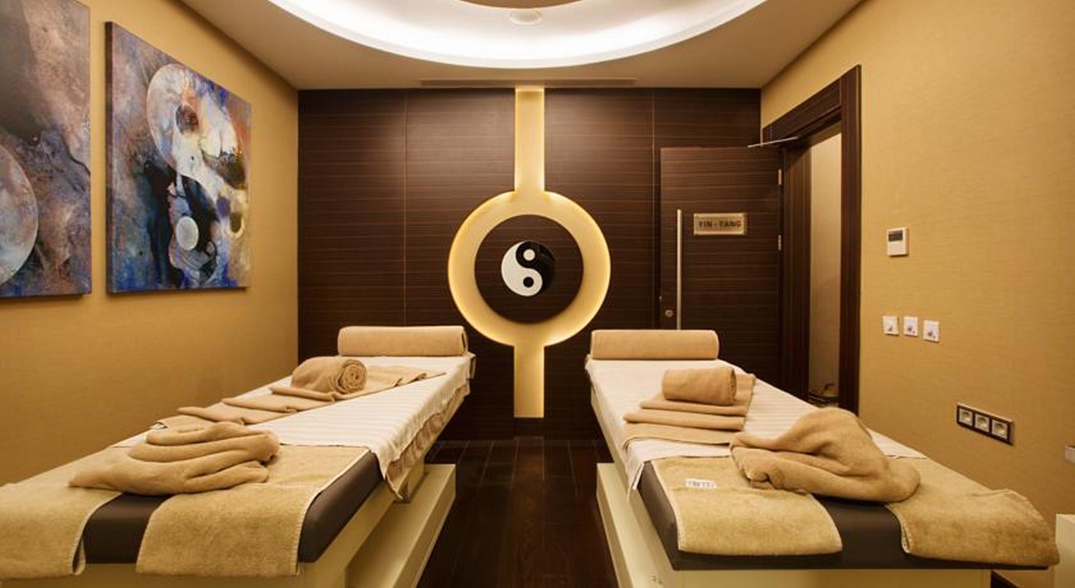 Dedeman Bostanci & Convention Center Hotel