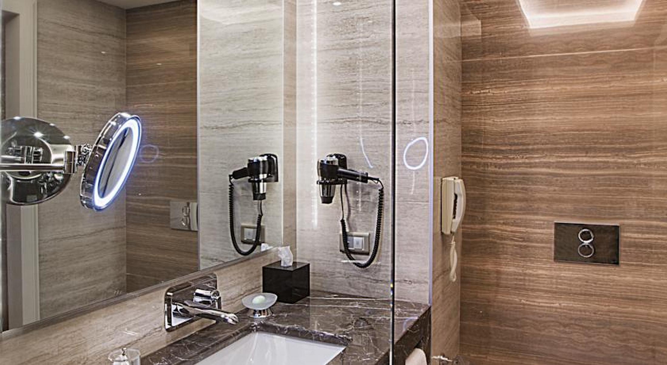 Hotel Dedeman Bostanci & Convention Center 5*