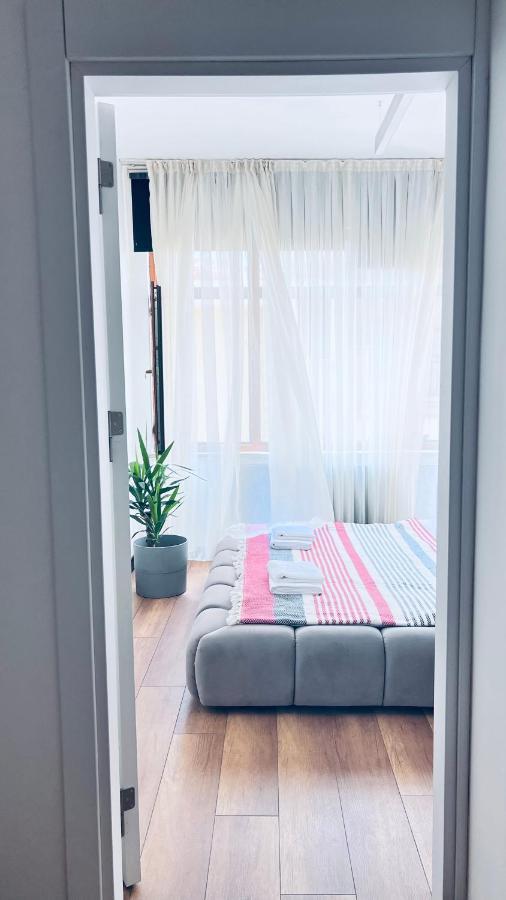 New Renovated 3 Bedroom 2 Bathroom Laleli Istanbul