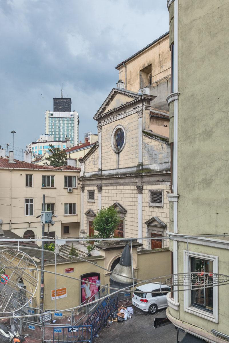 Iq Taksim Apartment