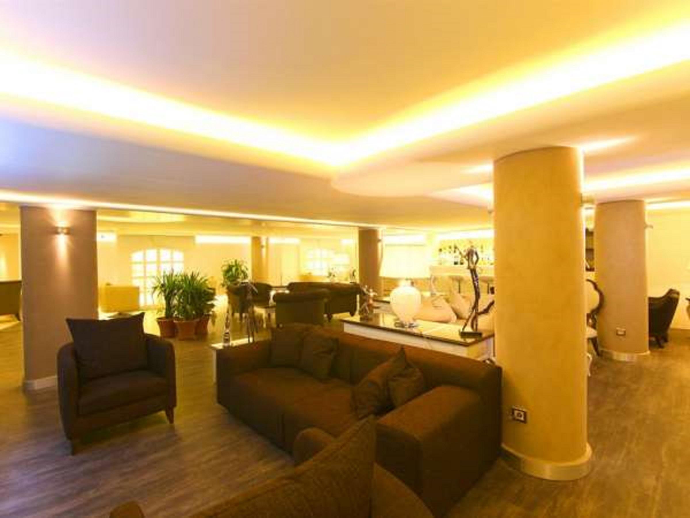 Hotel Monaco 4*