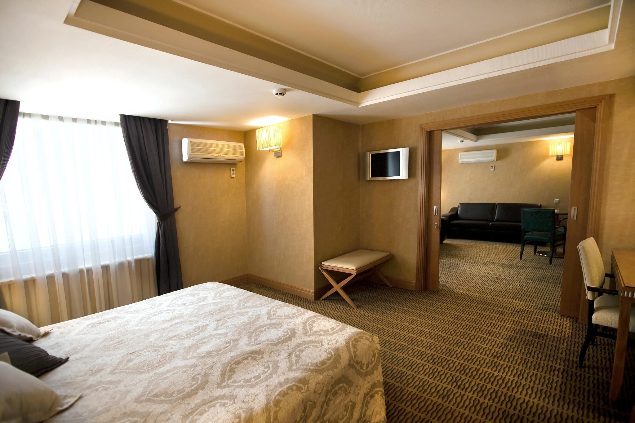 Zurich 4*