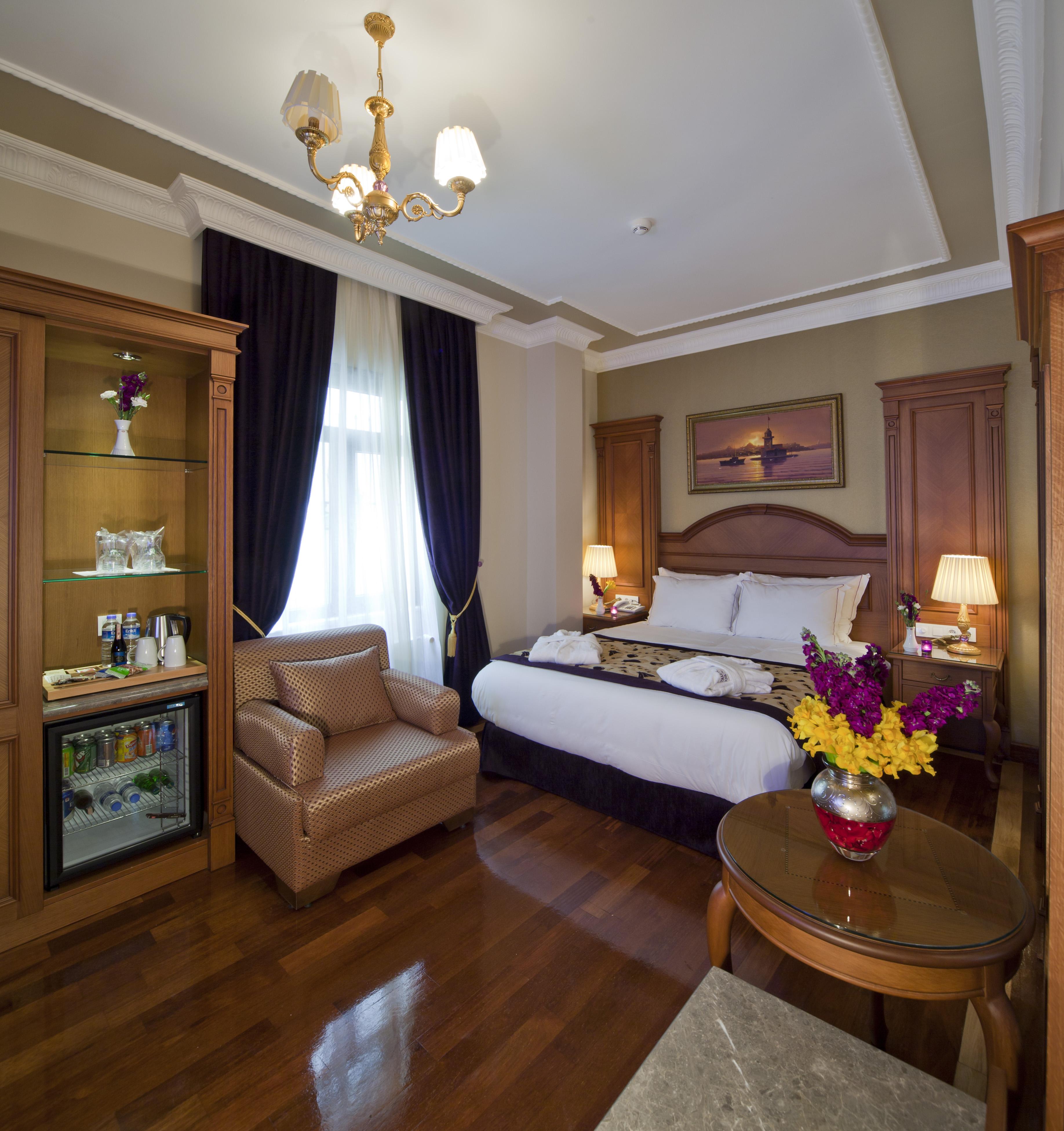 Glk Premier Acropol & Hotel 4*