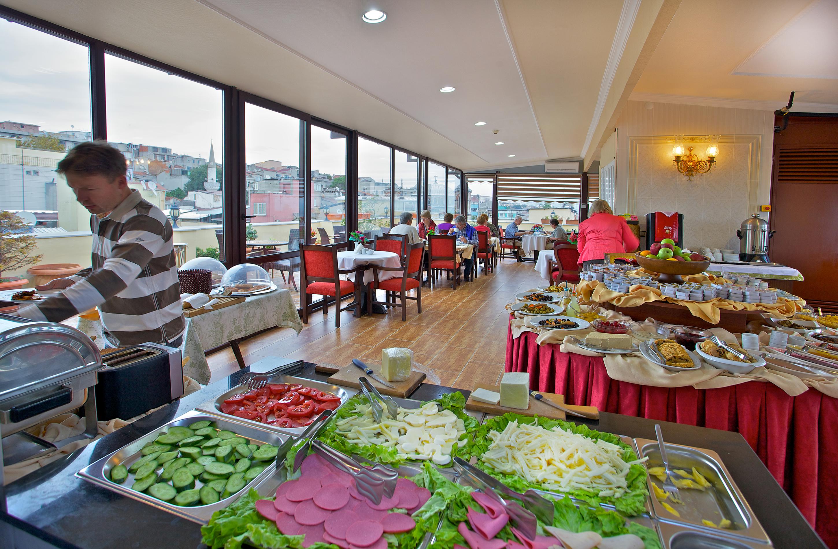 Hotel Amber & 4*