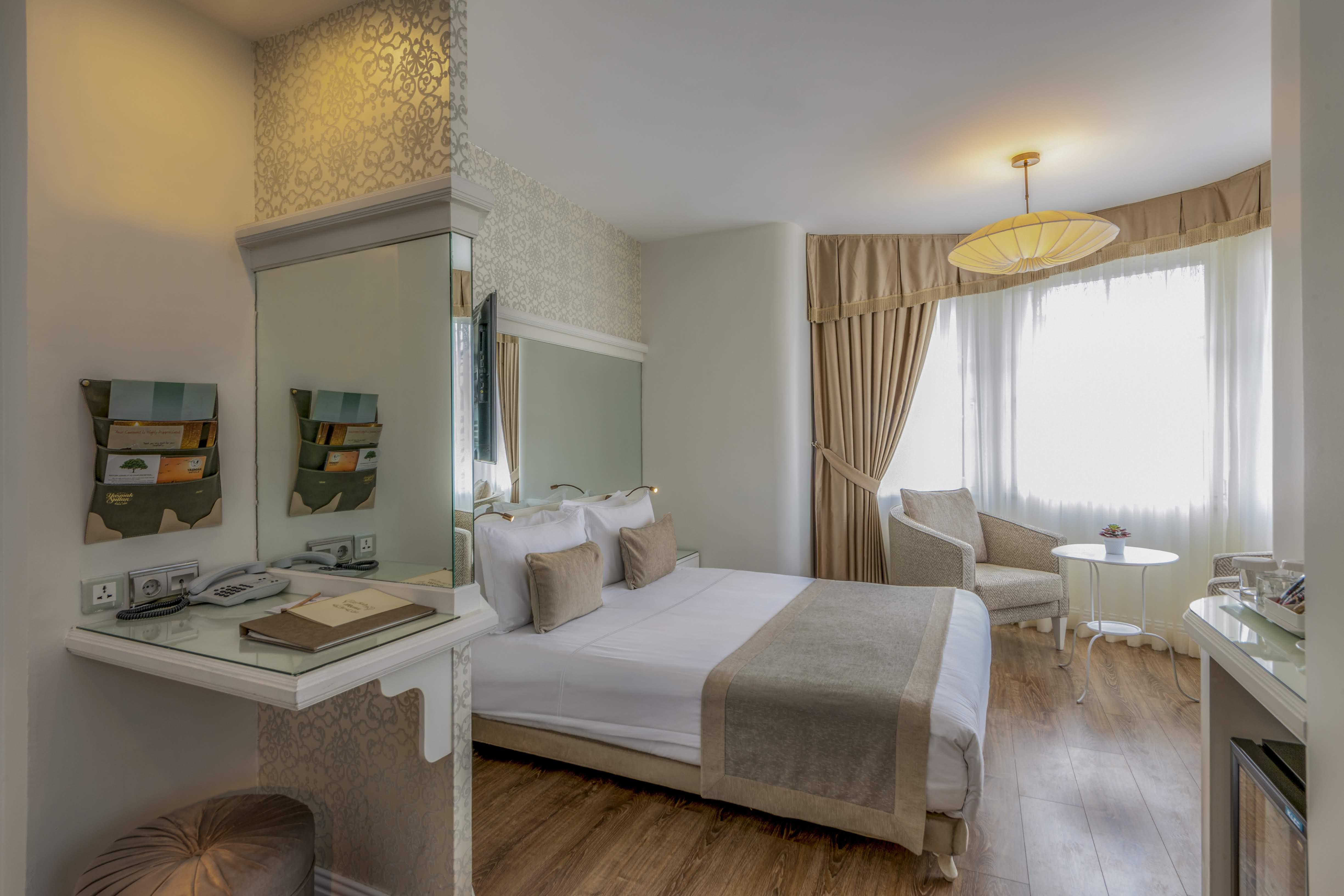 Yasmak Sultan Istanbul