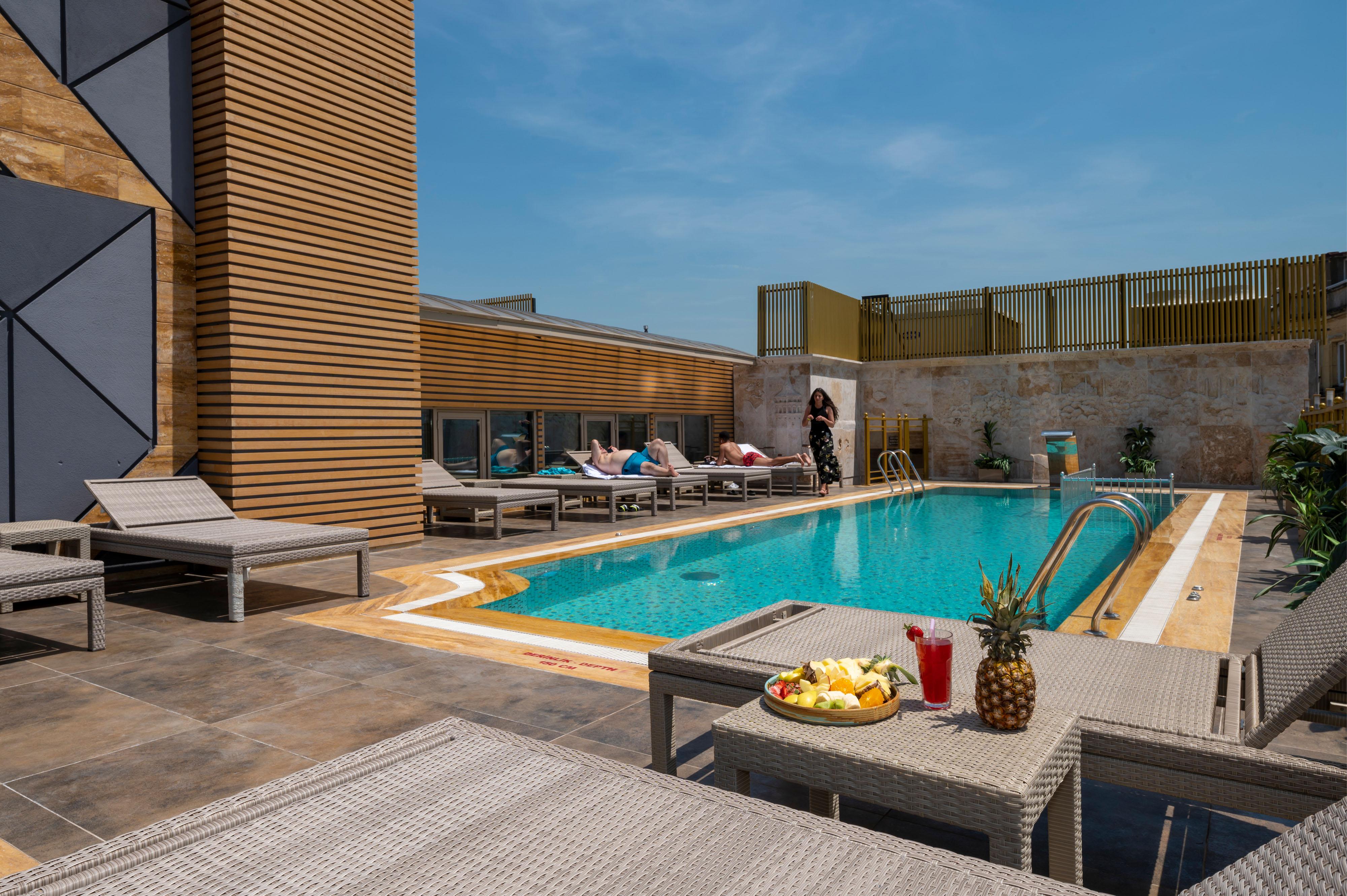 Ramada By Wyndham Pera Taksim Hotel Istambul