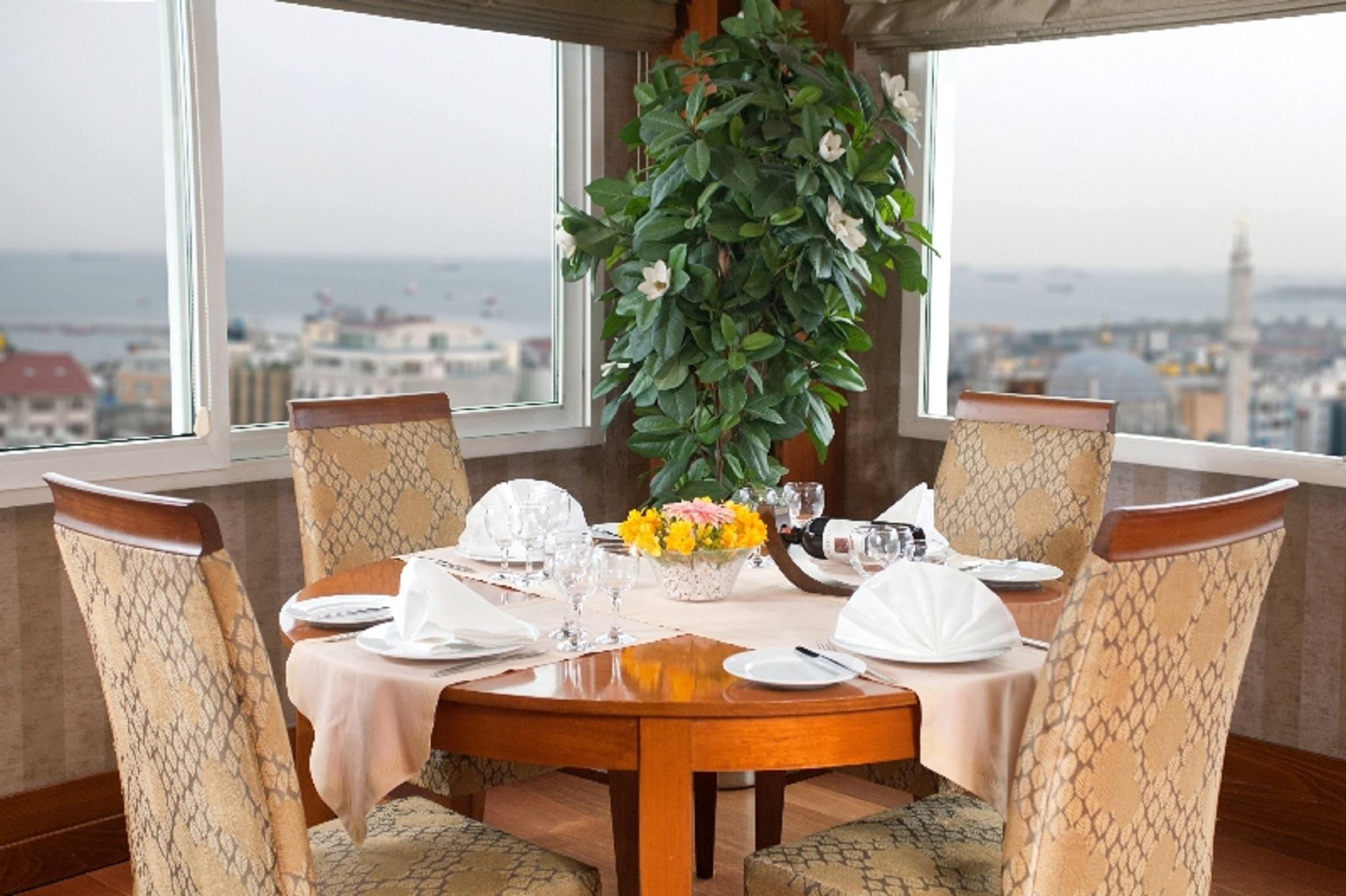 Otel Oran 4*