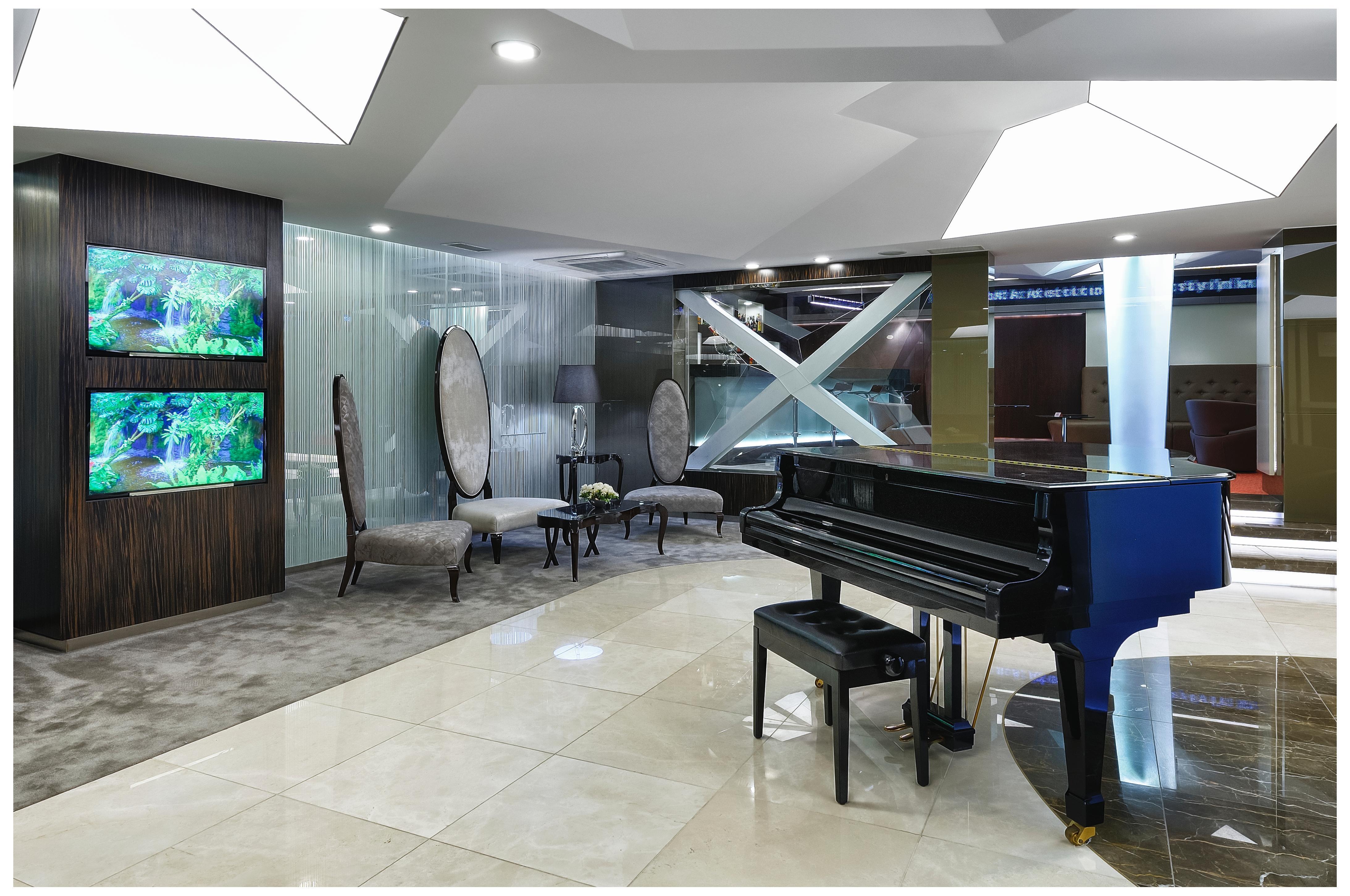 Cartoon Otel 4*