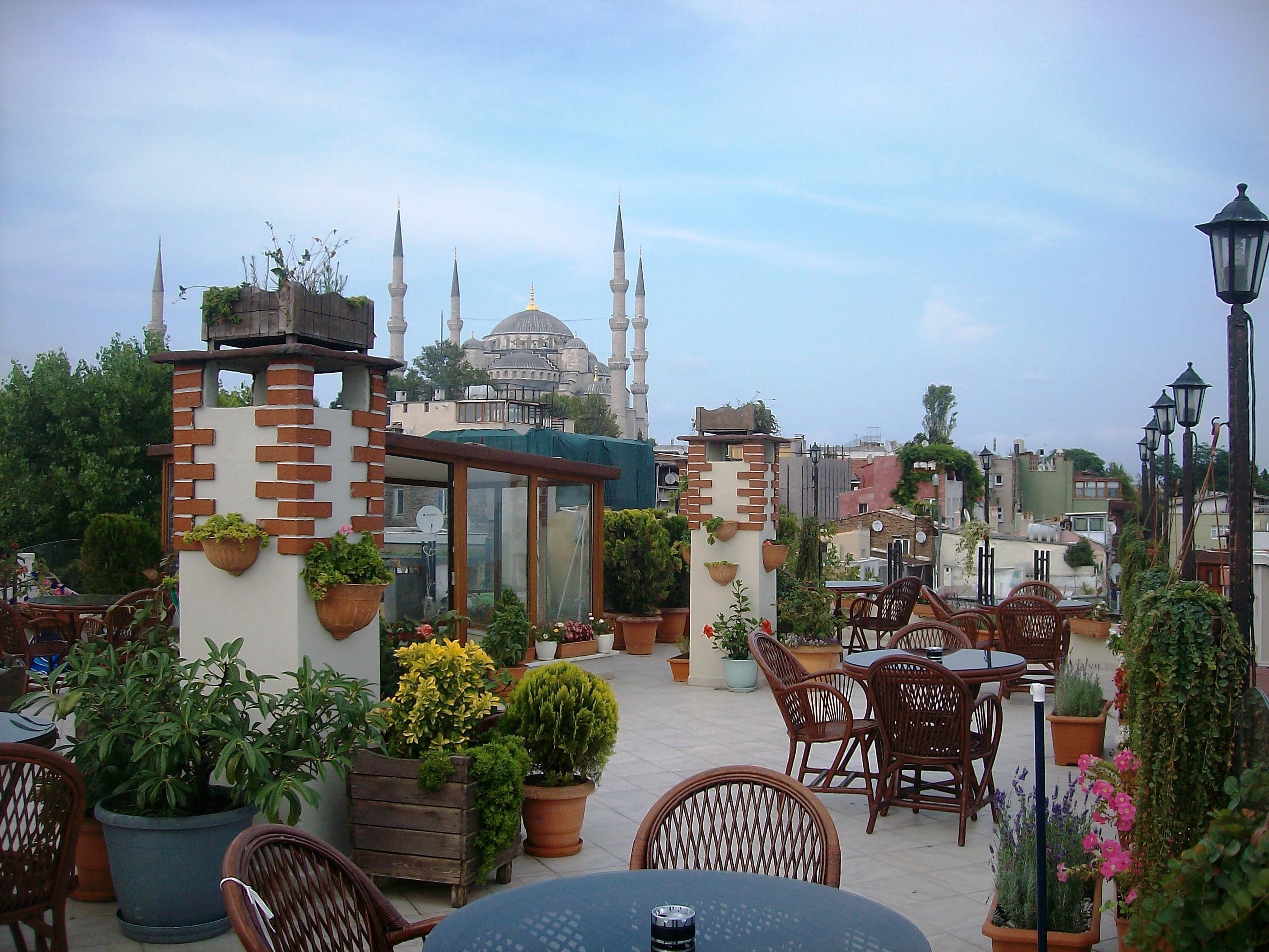 Hotel Artefes Old 4*