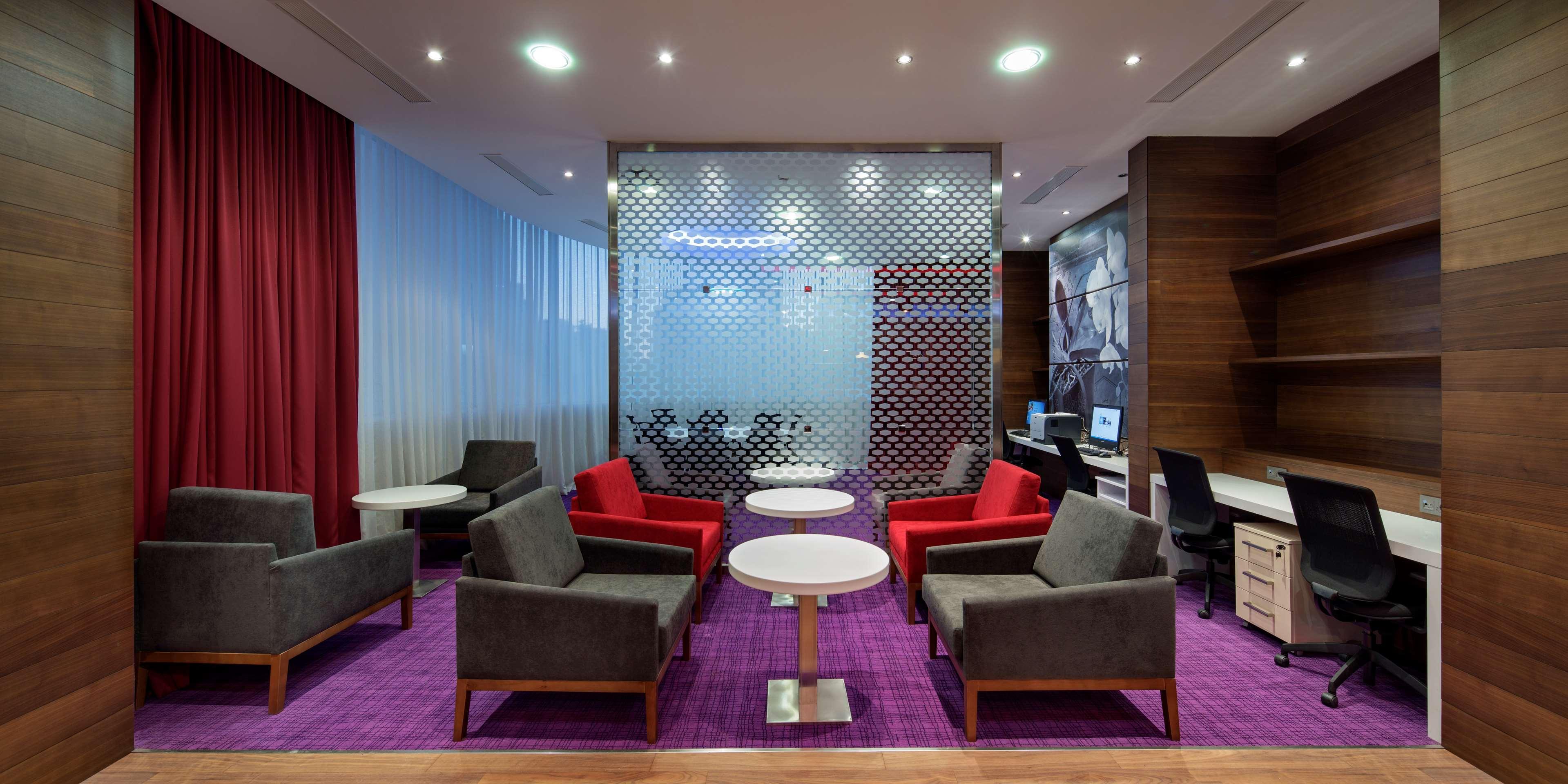 Hampton By Hilton Kayasehir Istanbul