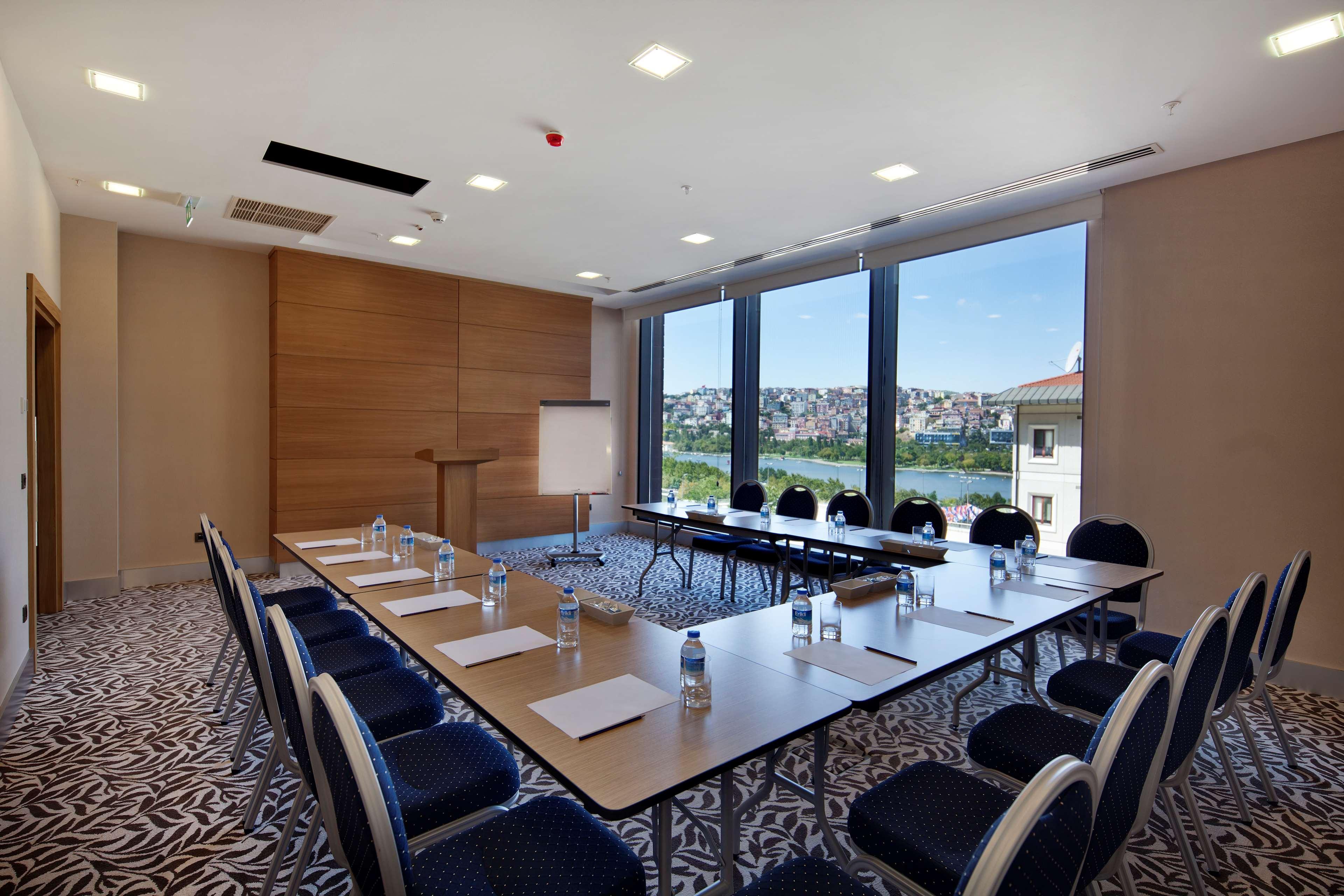 Dosso Dossi & Golden Horn Istambul