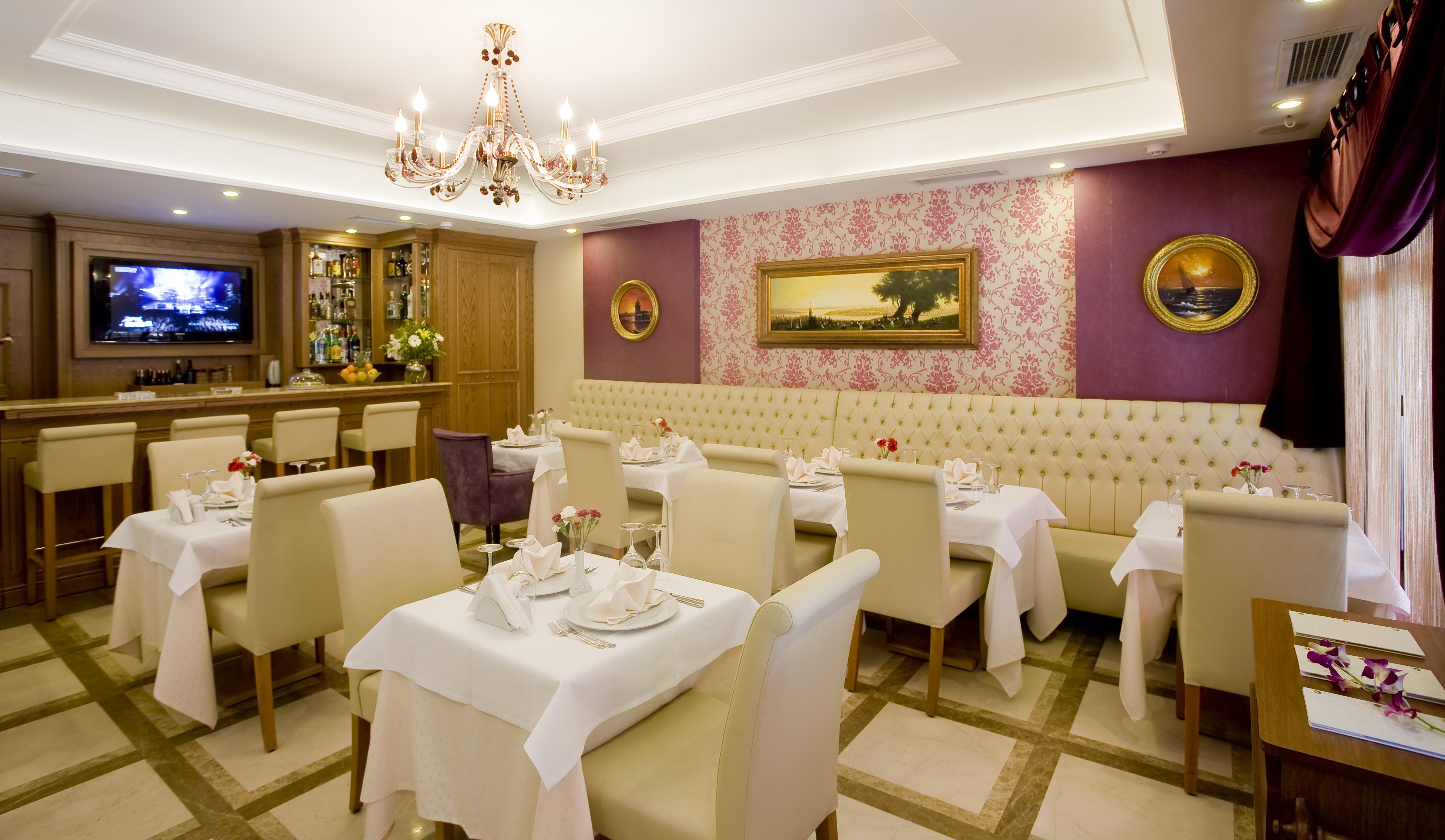 Glk Premier Regency & Hotel 3*