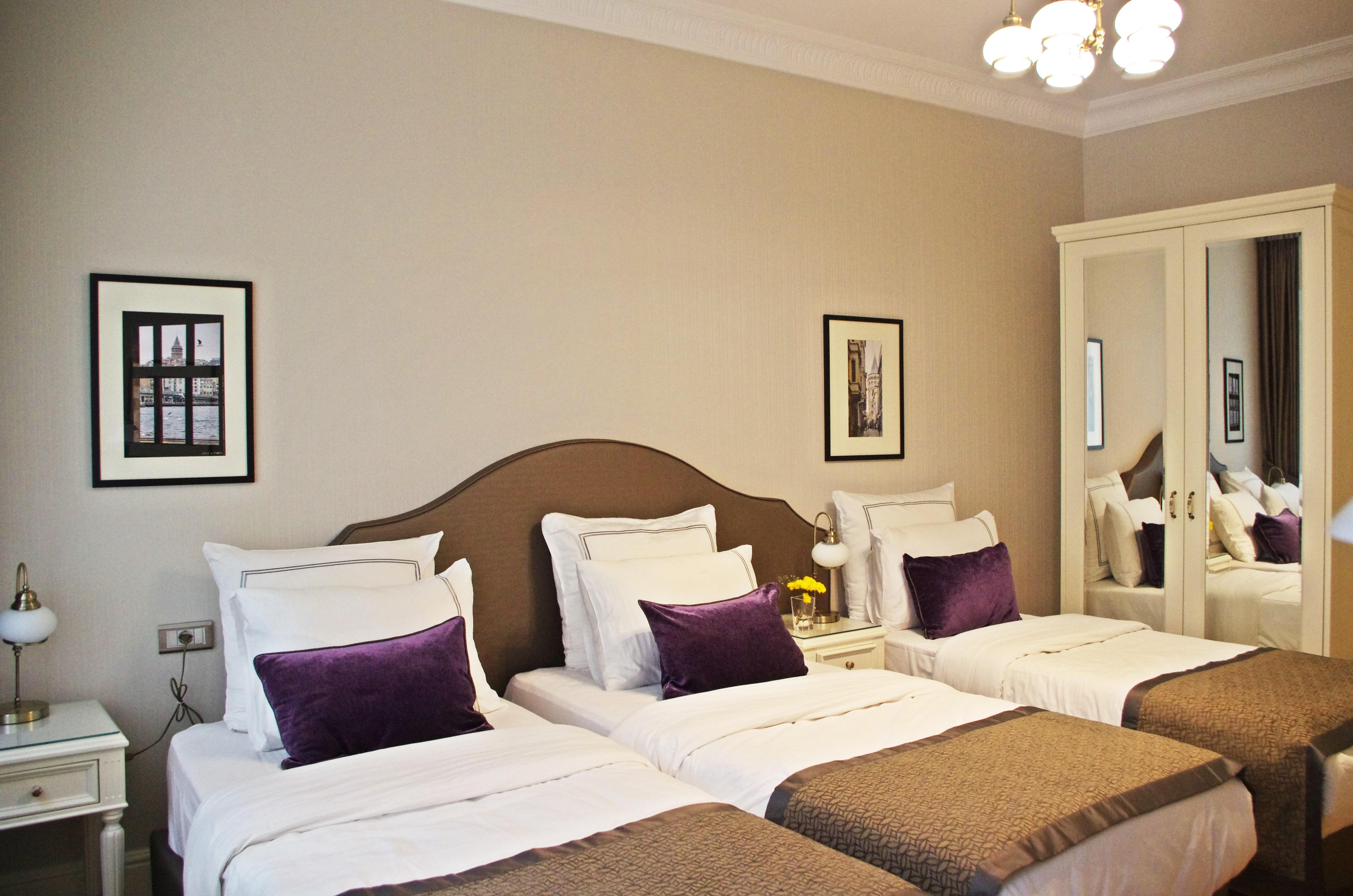 Meroddi Galata Mansion 3*