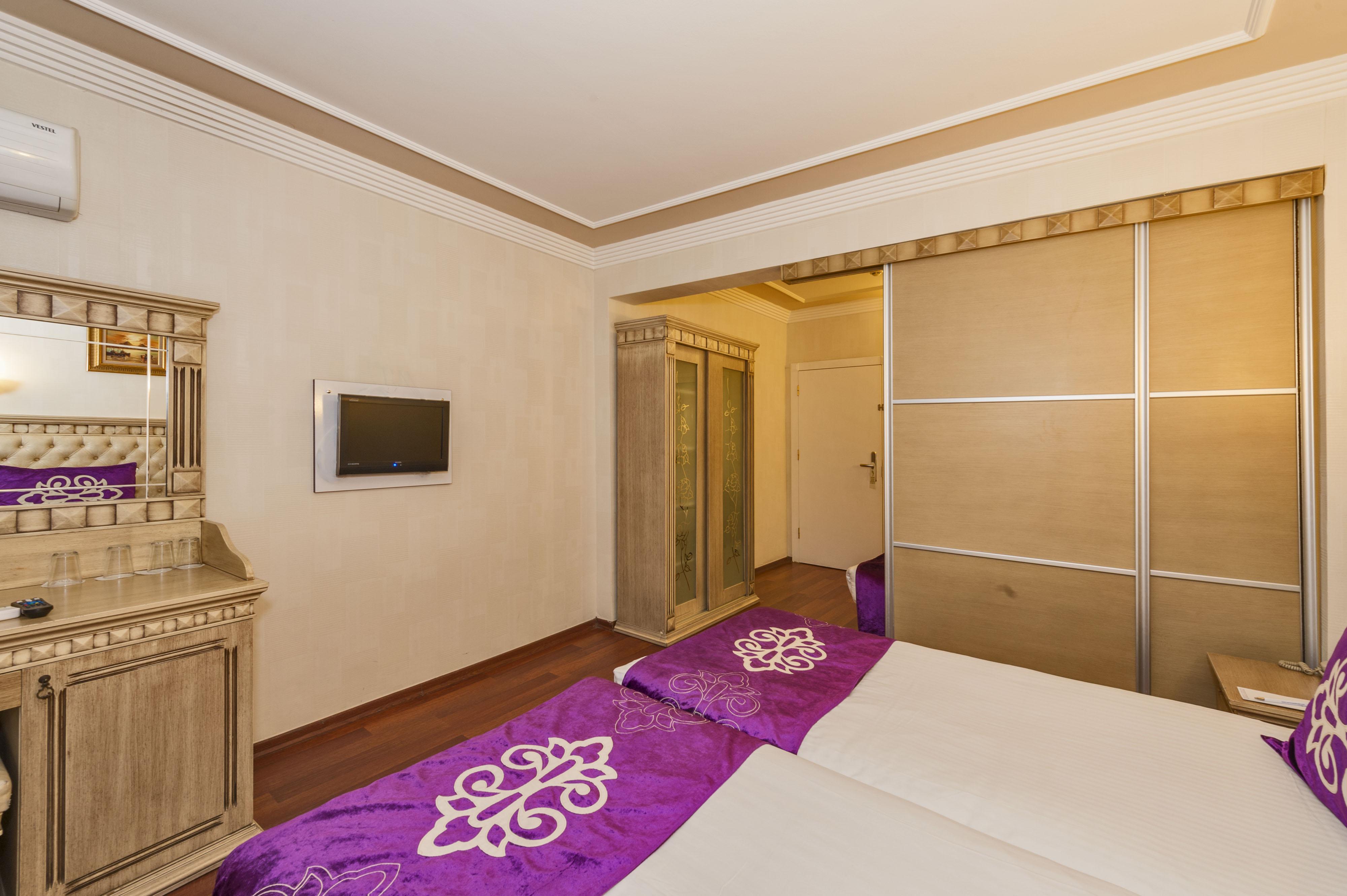 Otel Istanbul Holiday Hotel İstanbul