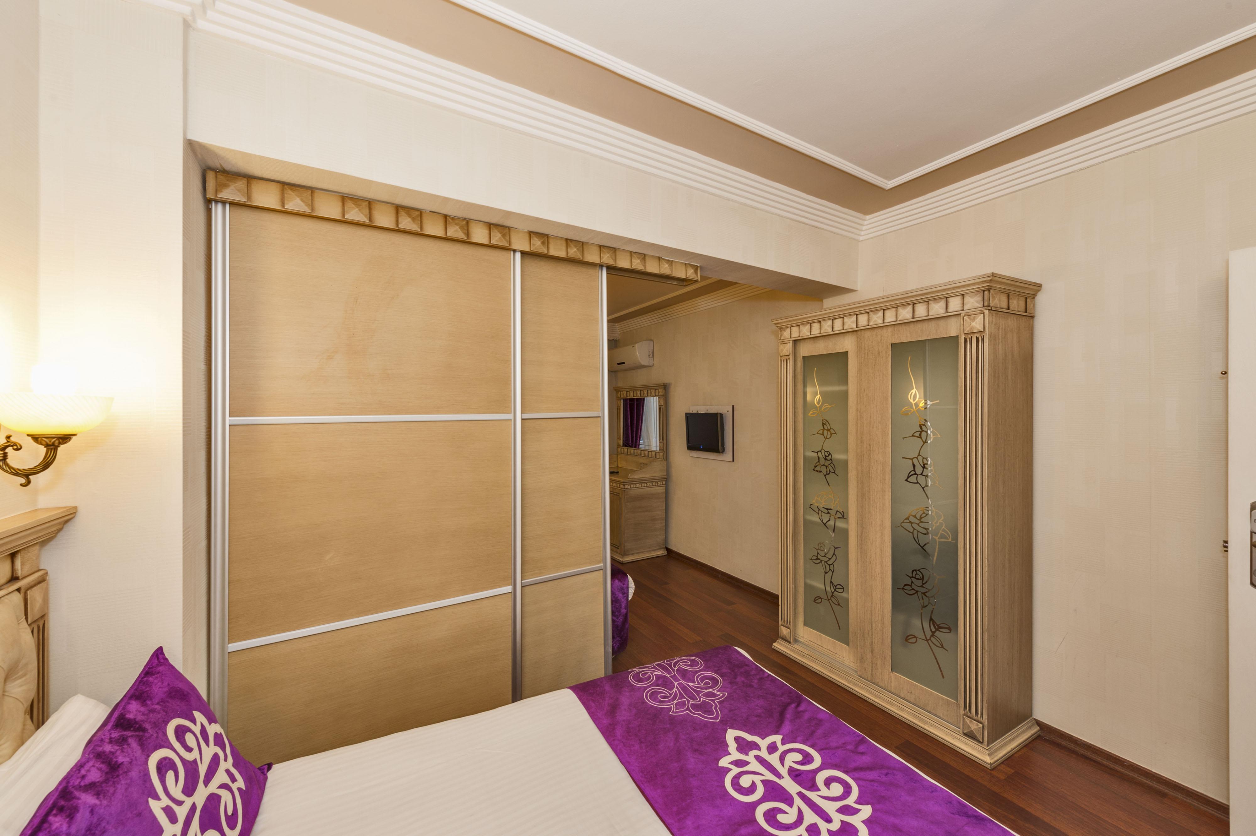 Istanbul Holiday Hotel Otel 3*
