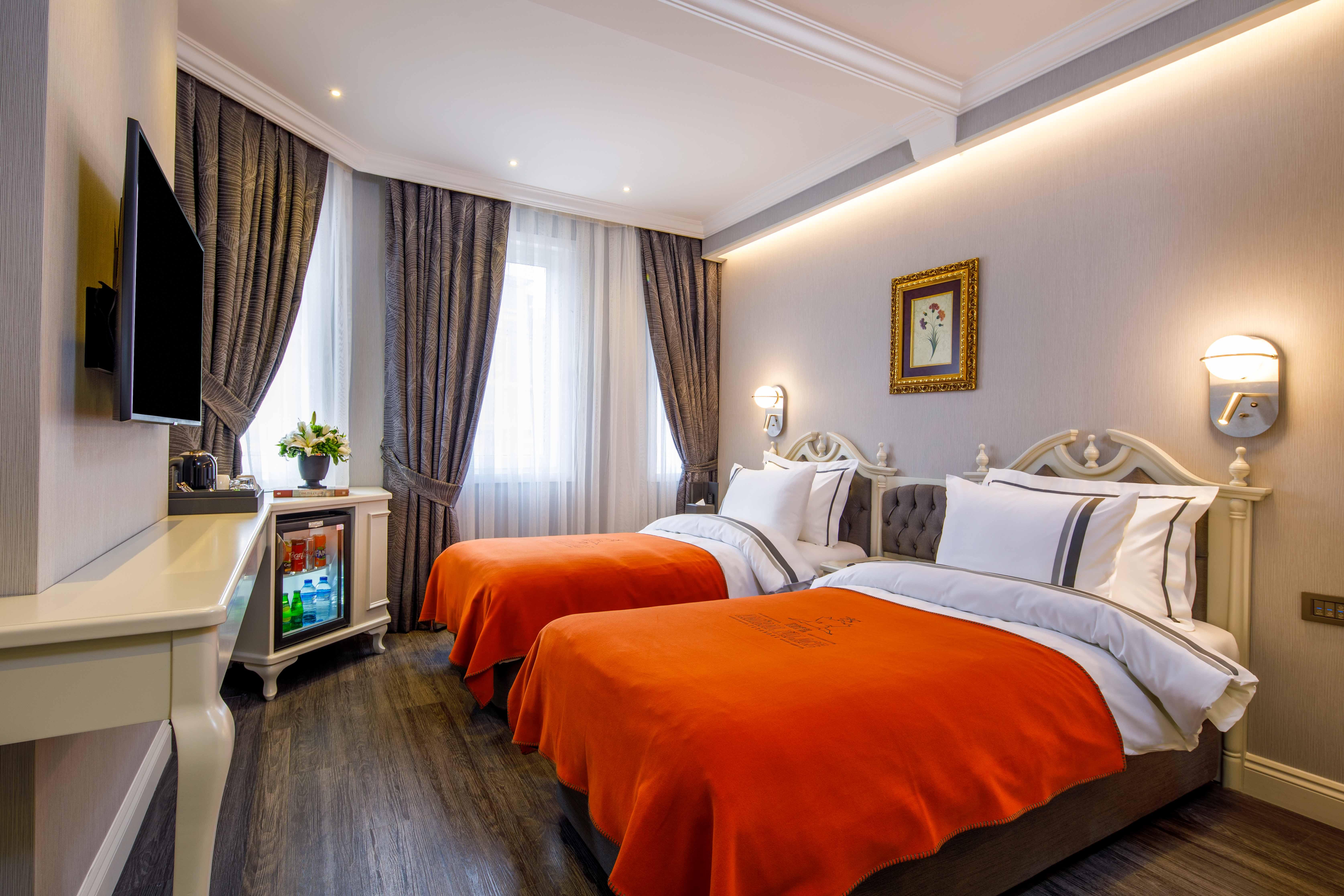 Amiral Palace Boutique Class Hotel