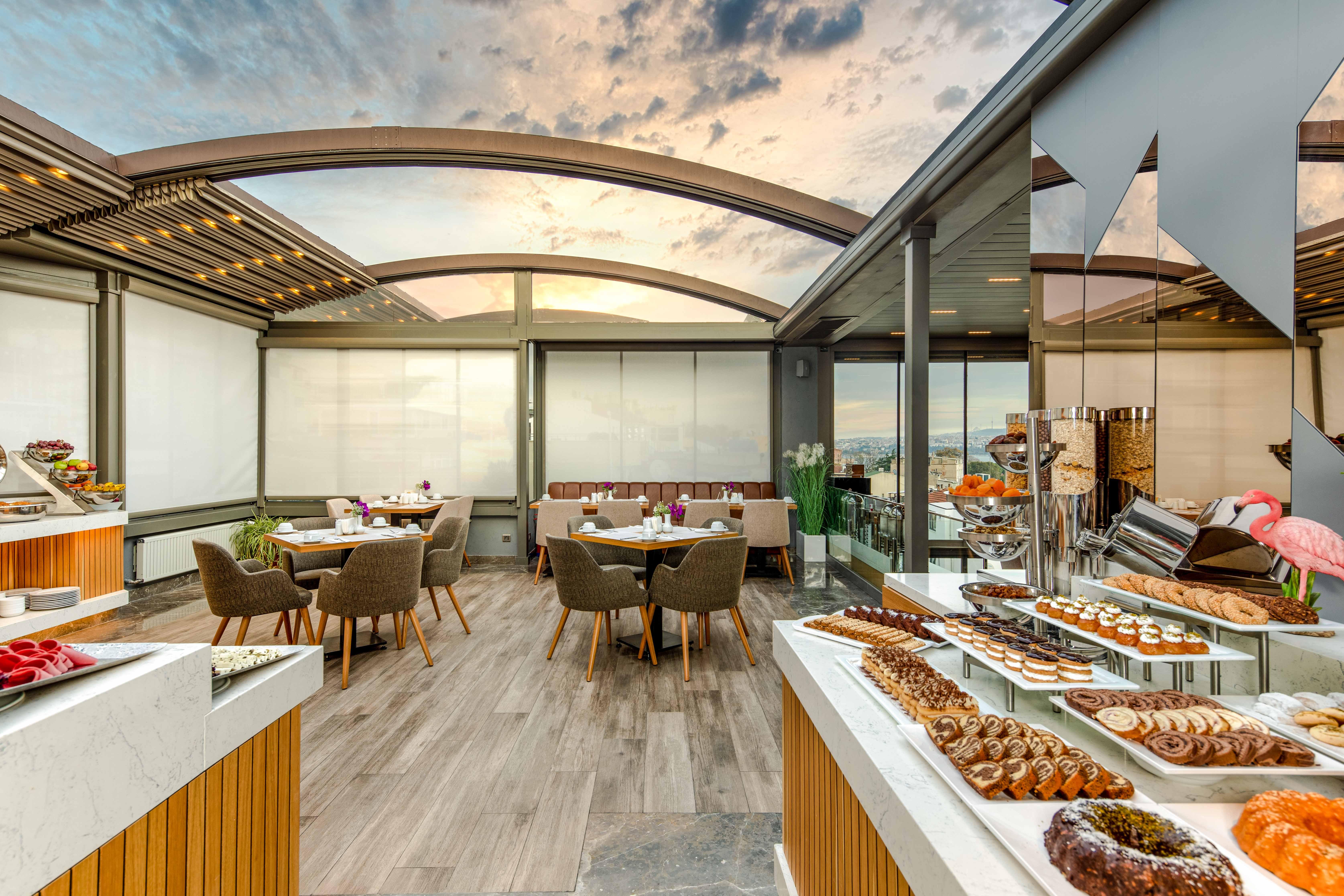 Hotel Amiral Palace Boutique Class 4*