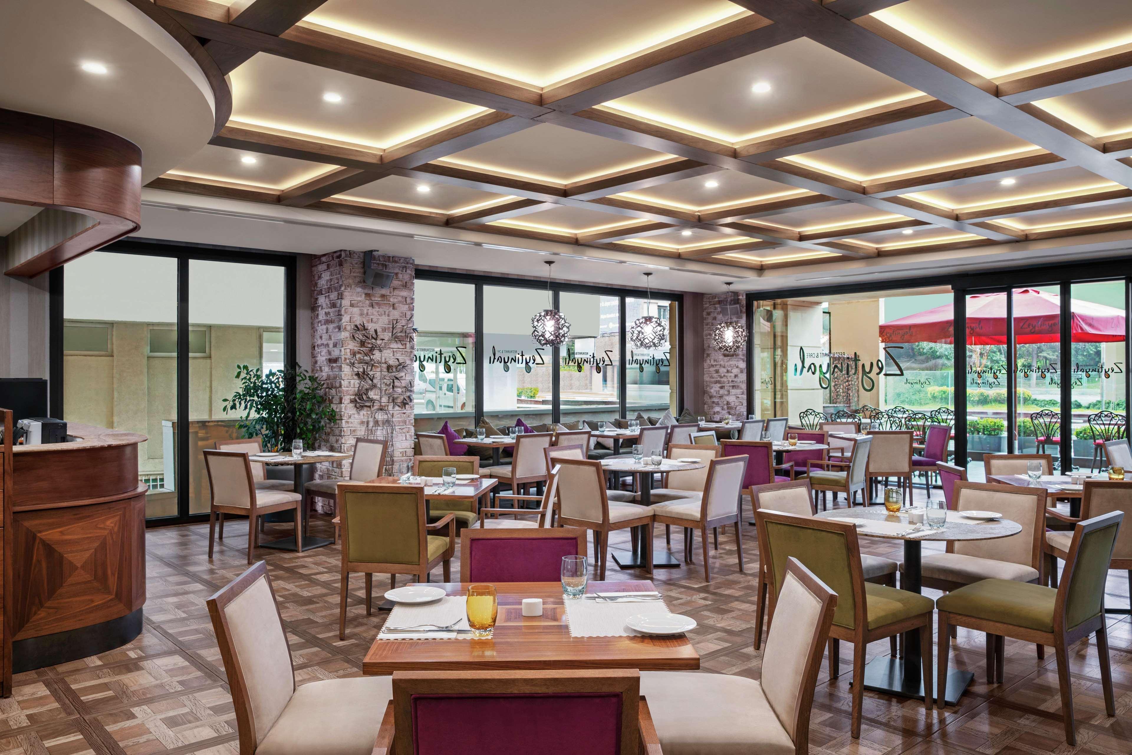 Doubletree By Hilton Gayrettepe Hotel