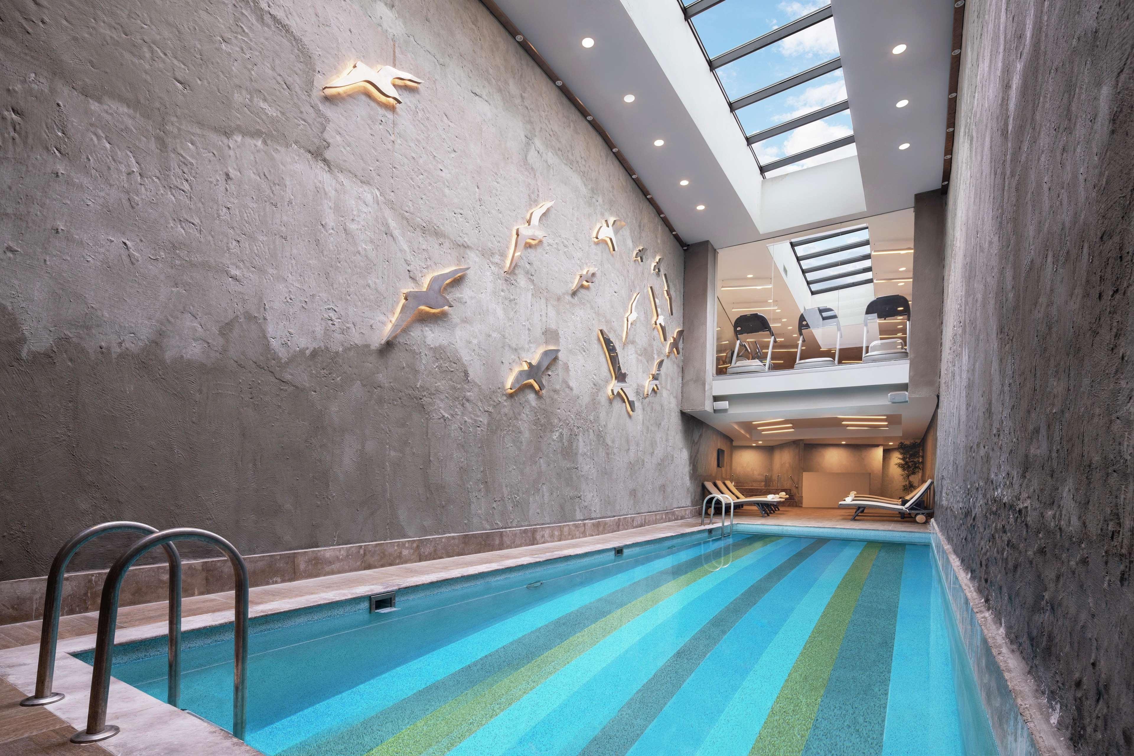 Doubletree By Hilton Gayrettepe Hotel