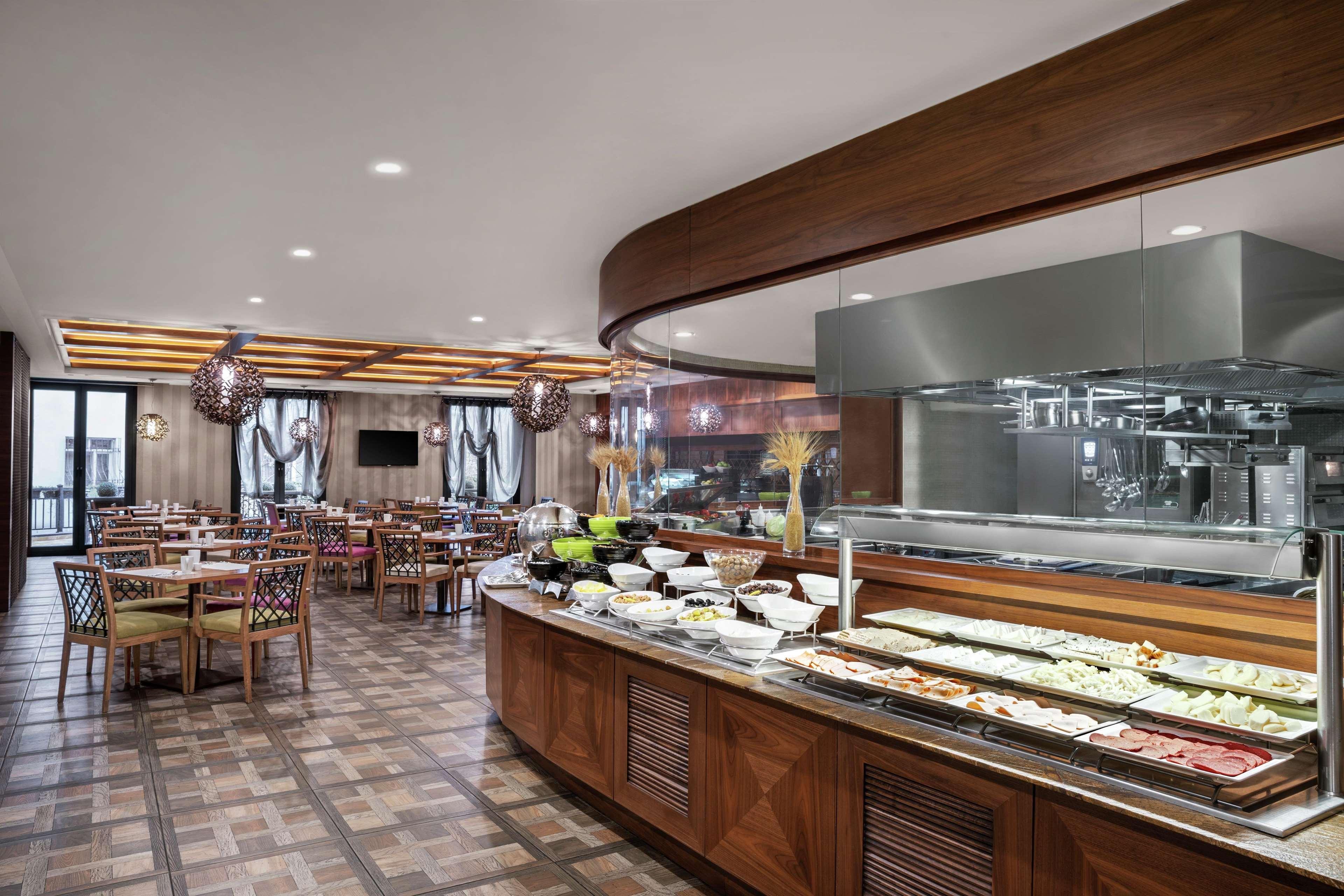 Doubletree By Hilton Gayrettepe Istanbul